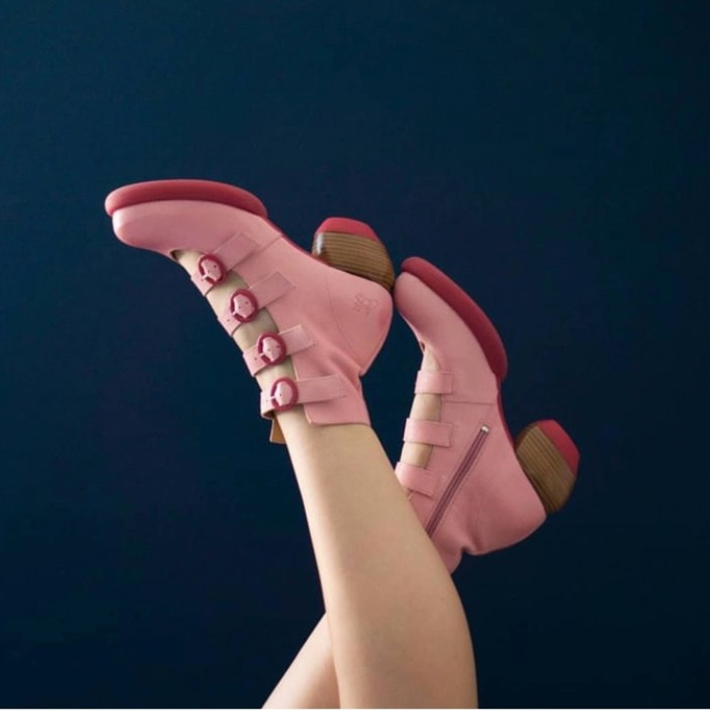 John Fluevog Huysmans Pink Boots Shoes Size 8